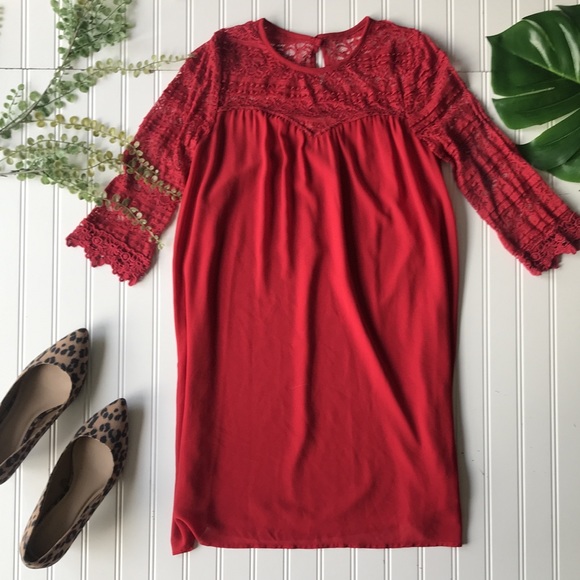Dresses & Skirts - Red lace mini dress tunic